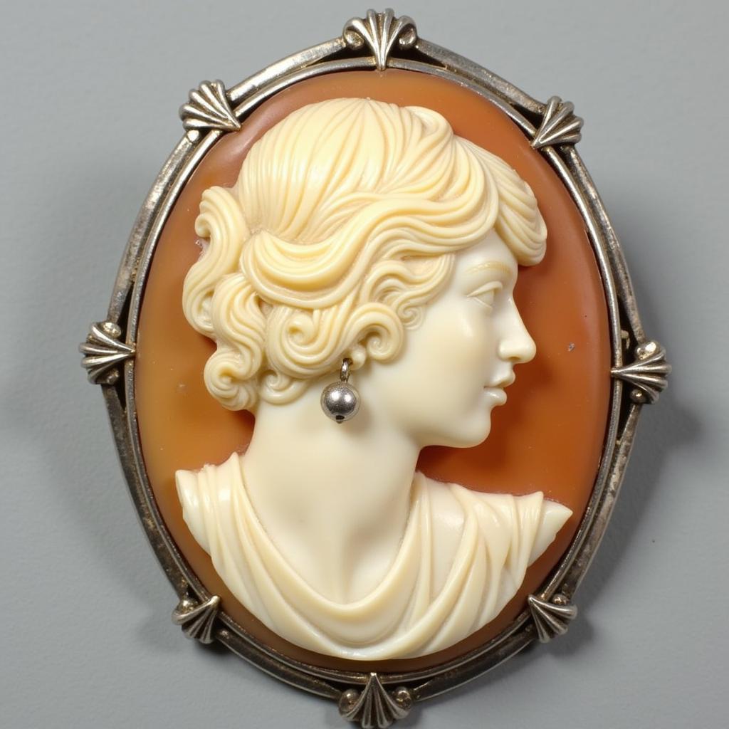 Vintage Art Deco Cameo Brooch